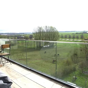 Apartment Peaceful Modern 2 Bedroom Penthouse With View, Hesperange